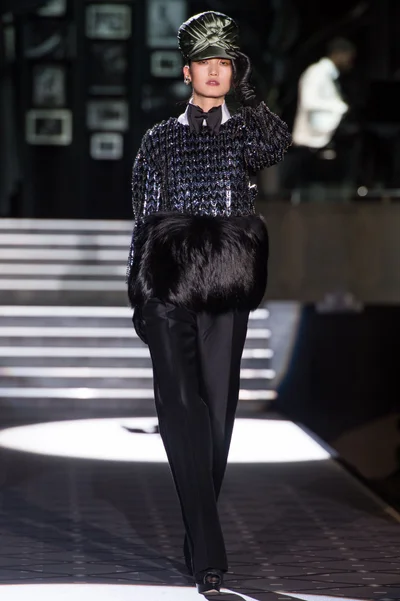 Look 27